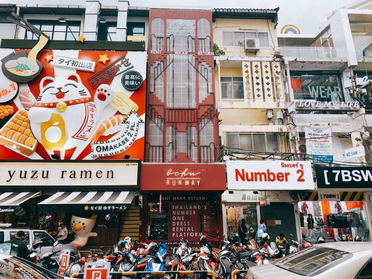 Oasis Cafe And Nap Hostel Bangkok Bagian luar foto