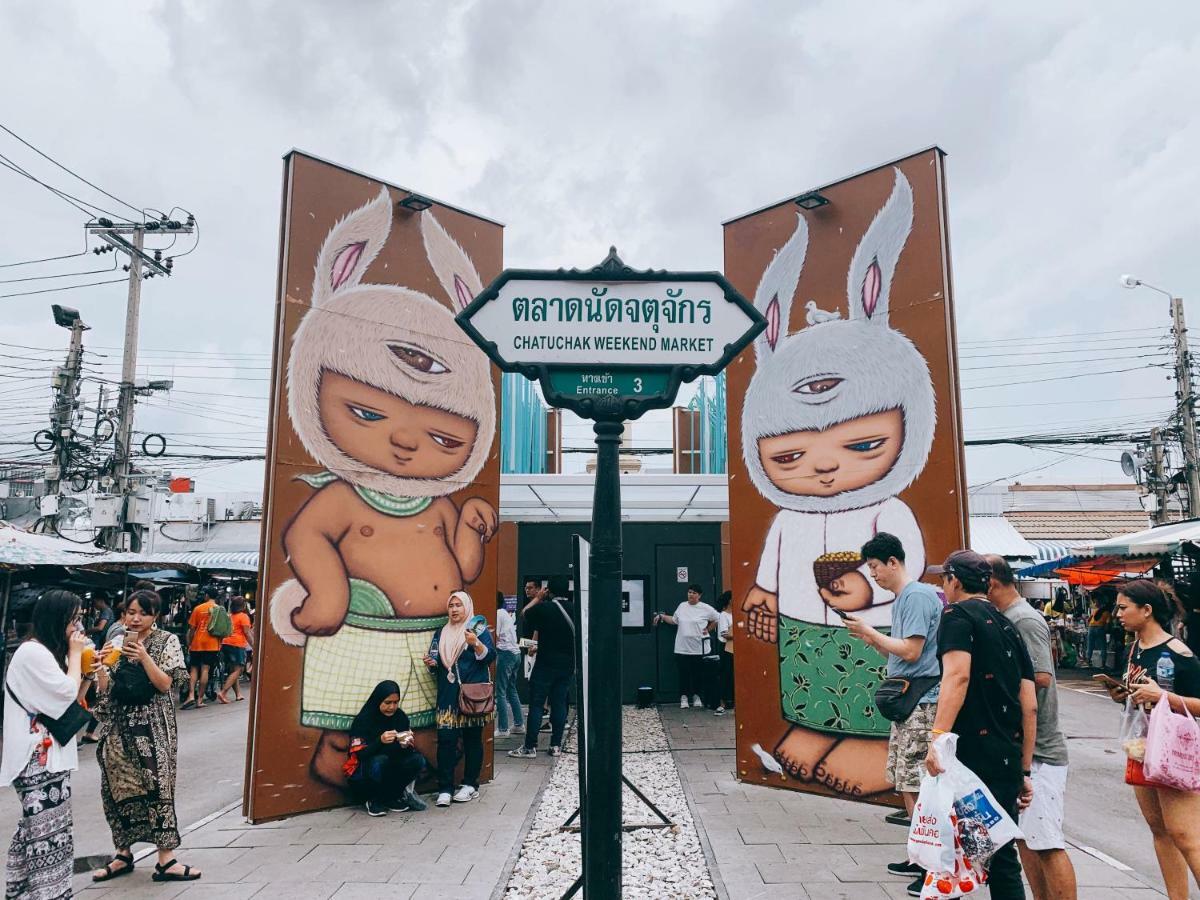 Oasis Cafe And Nap Hostel Bangkok Bagian luar foto